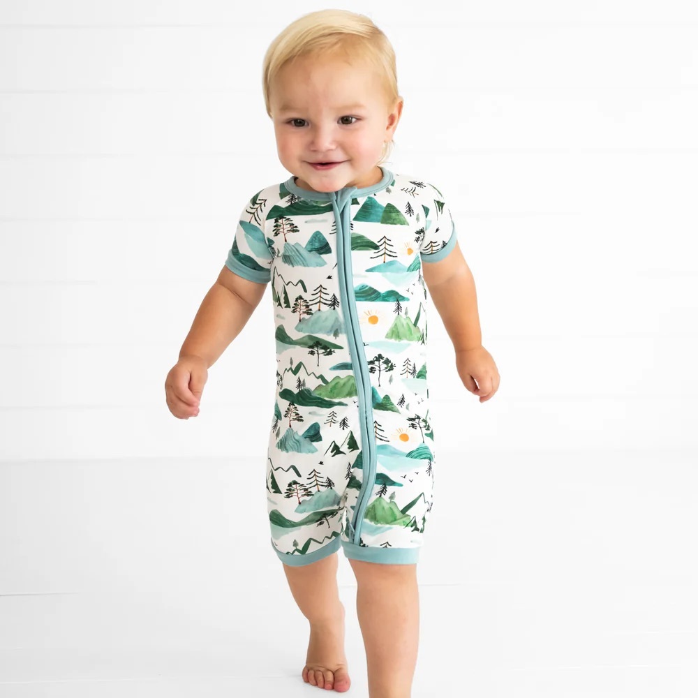 NIB mountain mist shorty, 6-12 months